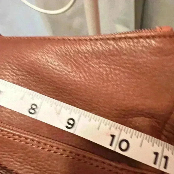 Stone Mountain buttery leather organizer handbag. - Picture 15 of 15